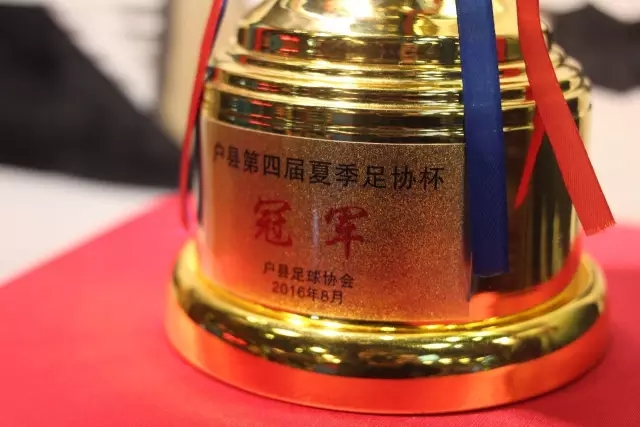 巴萨遭遇连败 销声匿迹的无锋阵重蹈曼城覆辙